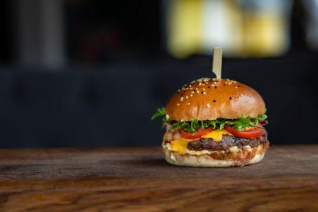 Εύκολη συνταγή για νόστιμα Burgers με όσπρια